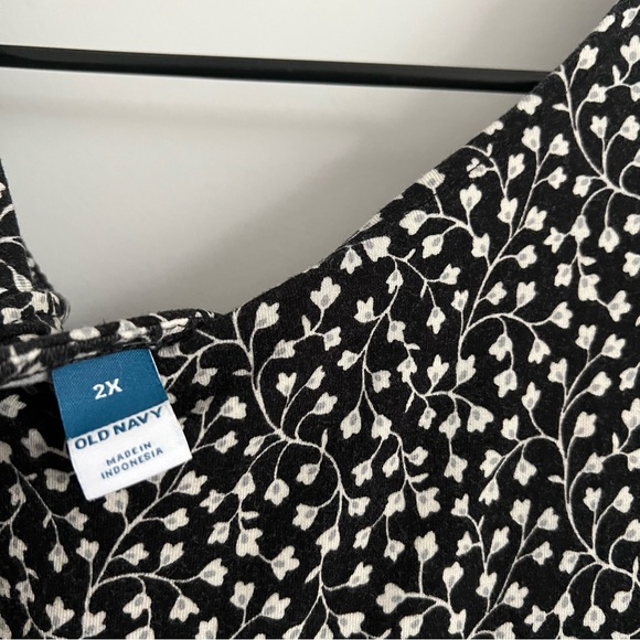 Old Navy Black Floral Scoop Back Lightweight Long Sleeve Dress - Picture 4 of 4